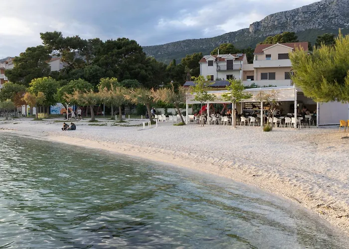 Vela Mala * Kaštela