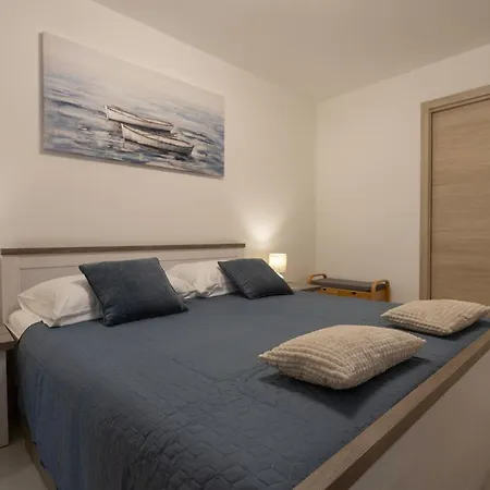 Villa Vela Mala Kaštela